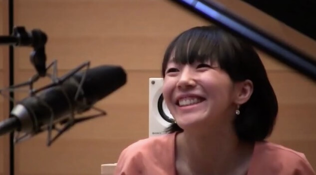 笑顔の平井真美子さん