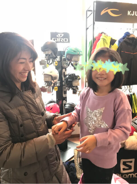 高橋由伸の妻と長女の写真
