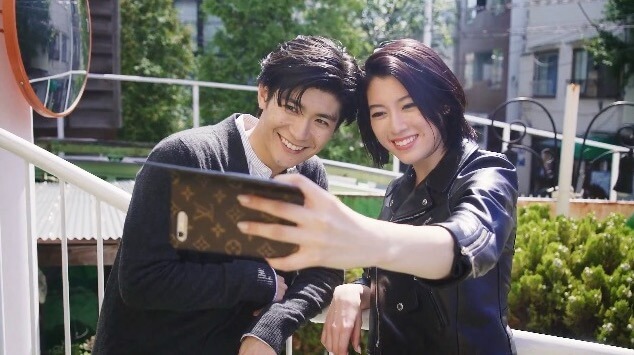 三浦春馬と三吉彩花のカップル