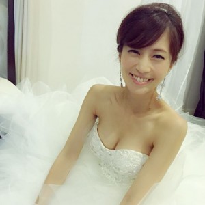 安田美沙子の結婚式ウエディングドレス