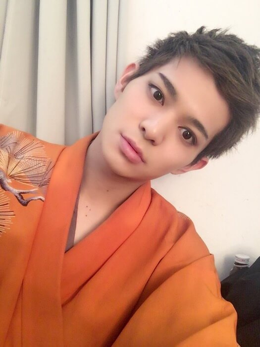 同棲恋人 足立梨花が彼氏 川隅美慎 舞台俳優 とのお買い物現場を激写される